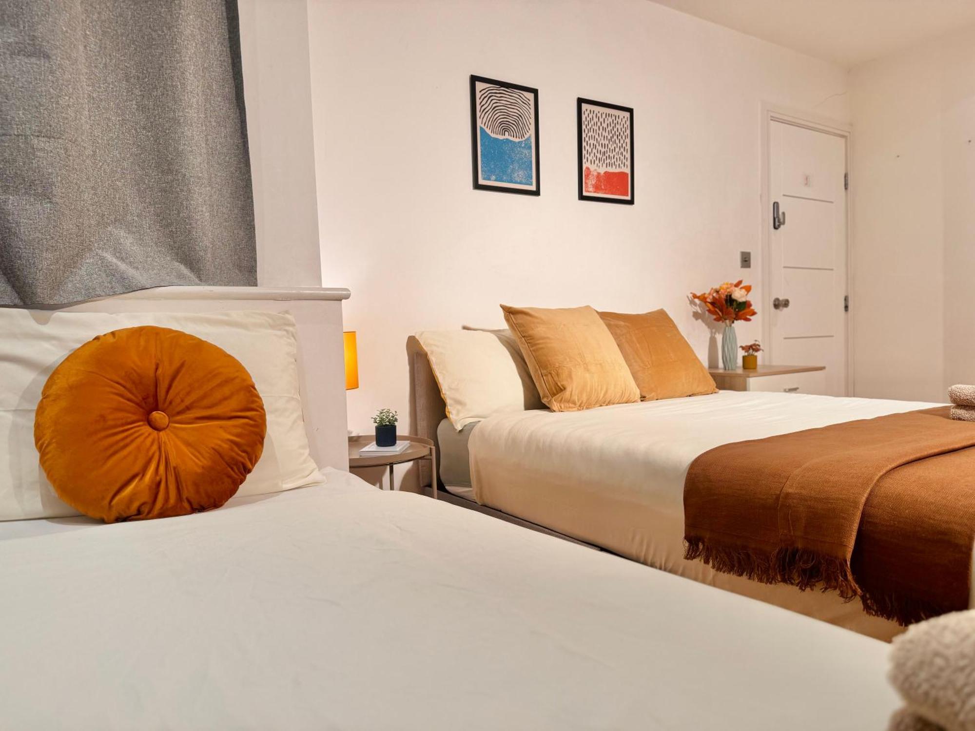 En-Suites With Free Parking 30Min To Central London Exterior photo