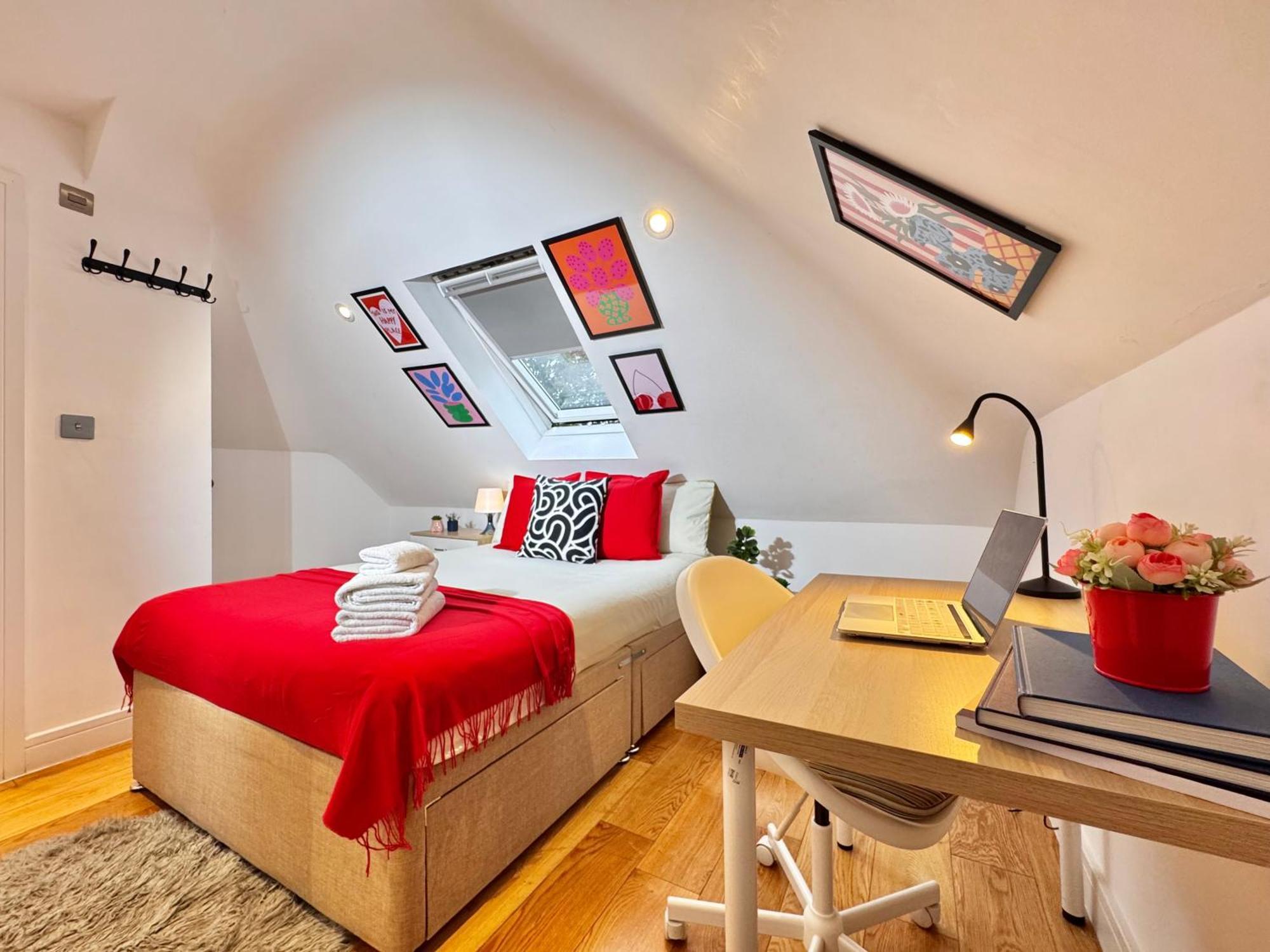 En-Suites With Free Parking 30Min To Central London Exterior photo